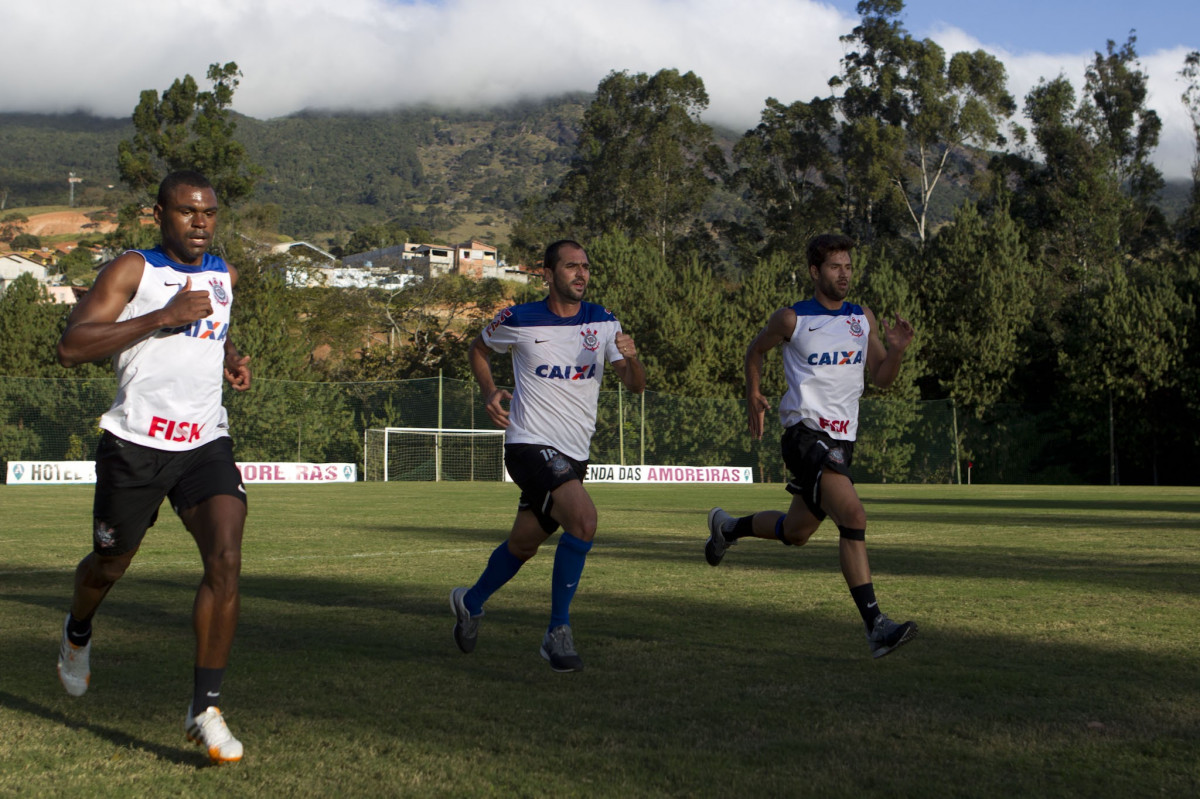 Durante o treino desta tarde no Hotel Fazenda das Amoreiras na cidade de Extrema/MG. O time faz uma intertemporada preparando-se para o prximo jogo dia 17/07 contra o Internacional/RS, na Arena Corinthians, vlido pela 10 rodada do Campeonato Brasileiro de 2014