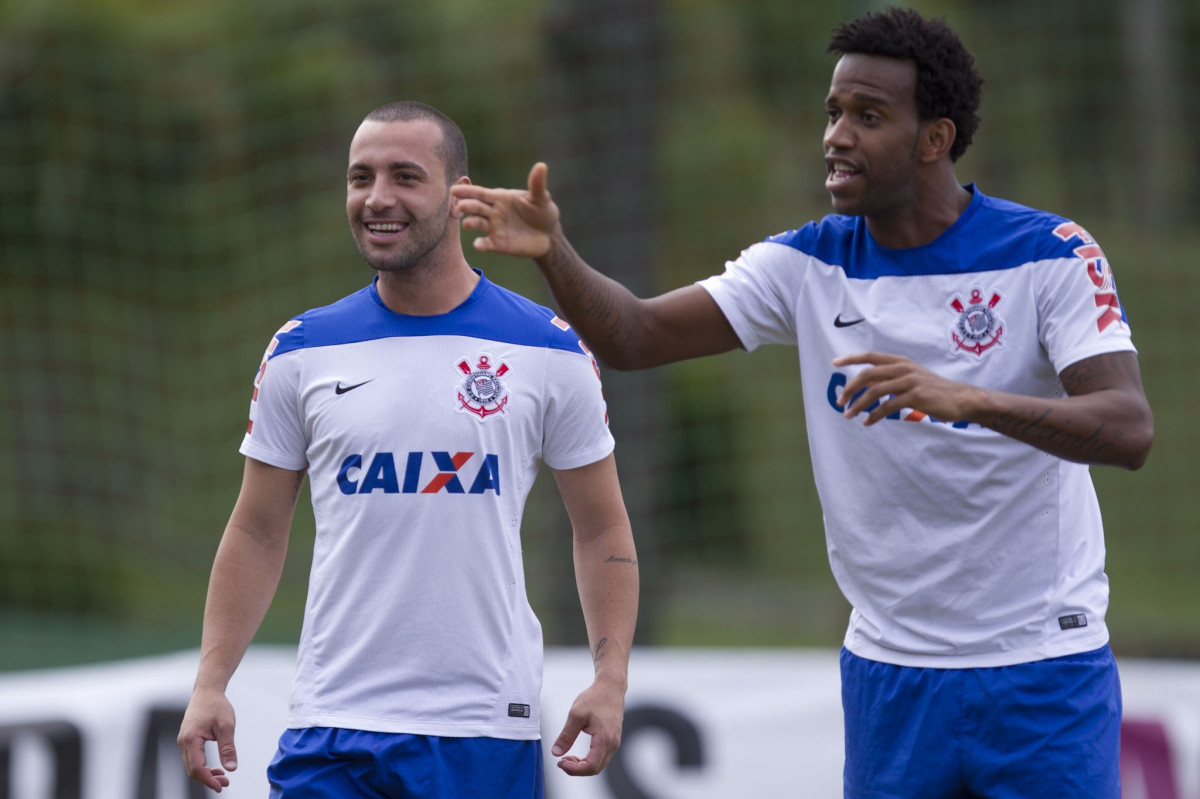 Durante o treino esta tarde no Hotel Fazenda das Amoreiras na cidade de Extrema/MG. O time faz uma intertemporada preparando-se para o prximo jogo dia 17/07 contra o Internacional/RS, na Arena Corinthians, vlido pela 10 rodada do Campeonato Brasileiro de 2014