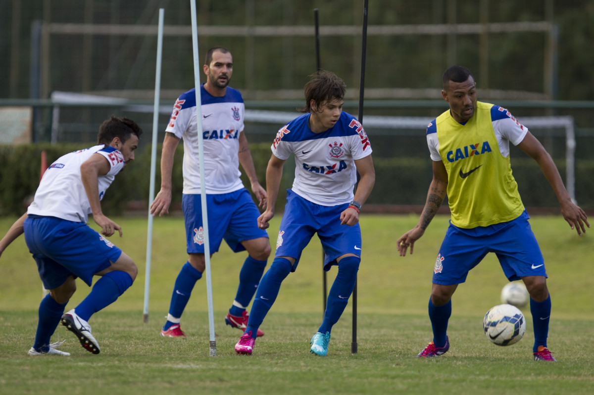 Durante o treino esta tarde no Hotel Fazenda das Amoreiras na cidade de Extrema/MG. O time faz uma intertemporada preparando-se para o prximo jogo dia 17/07 contra o Internacional/RS, na Arena Corinthians, vlido pela 10 rodada do Campeonato Brasileiro de 2014