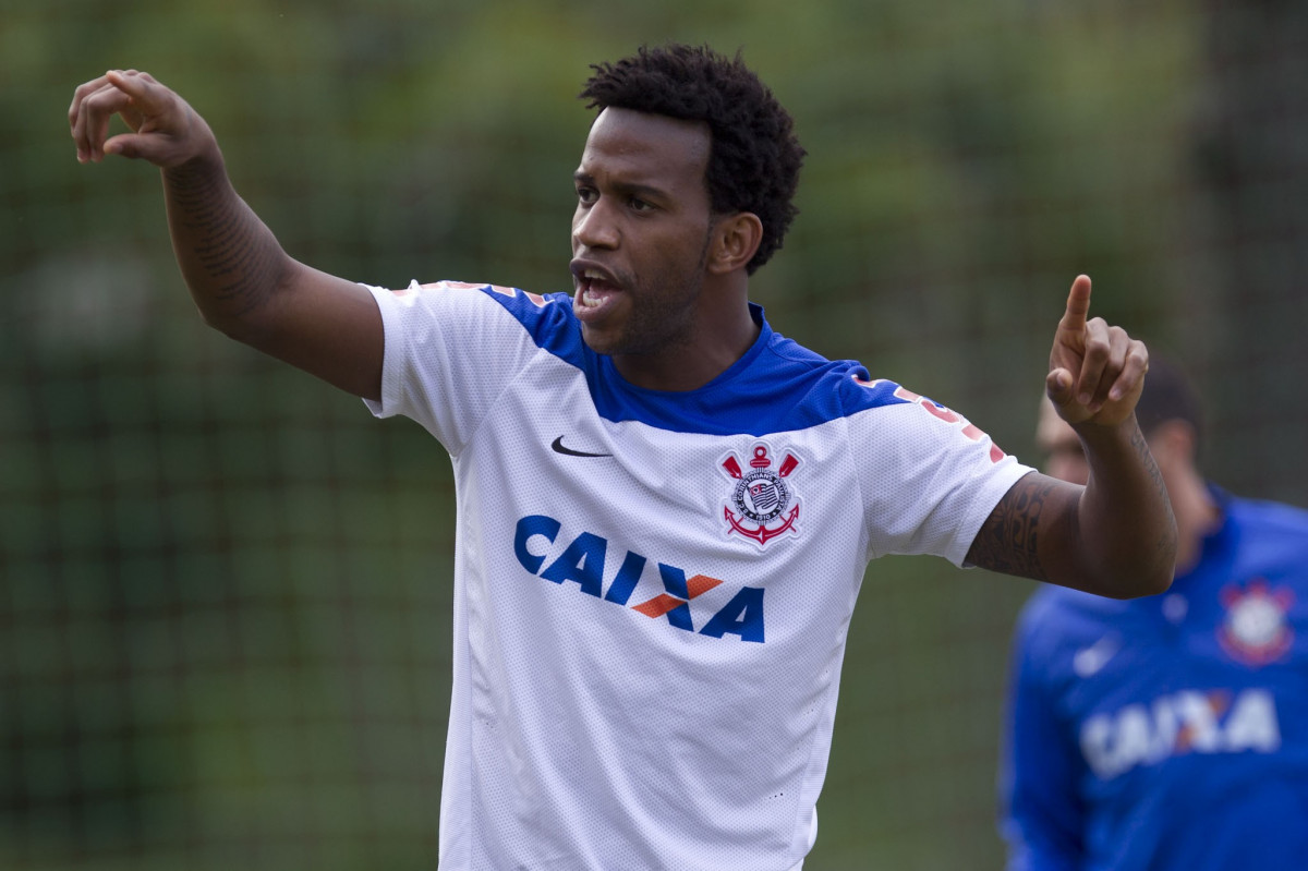 Durante o treino esta tarde no Hotel Fazenda das Amoreiras na cidade de Extrema/MG. O time faz uma intertemporada preparando-se para o prximo jogo dia 17/07 contra o Internacional/RS, na Arena Corinthians, vlido pela 10 rodada do Campeonato Brasileiro de 2014