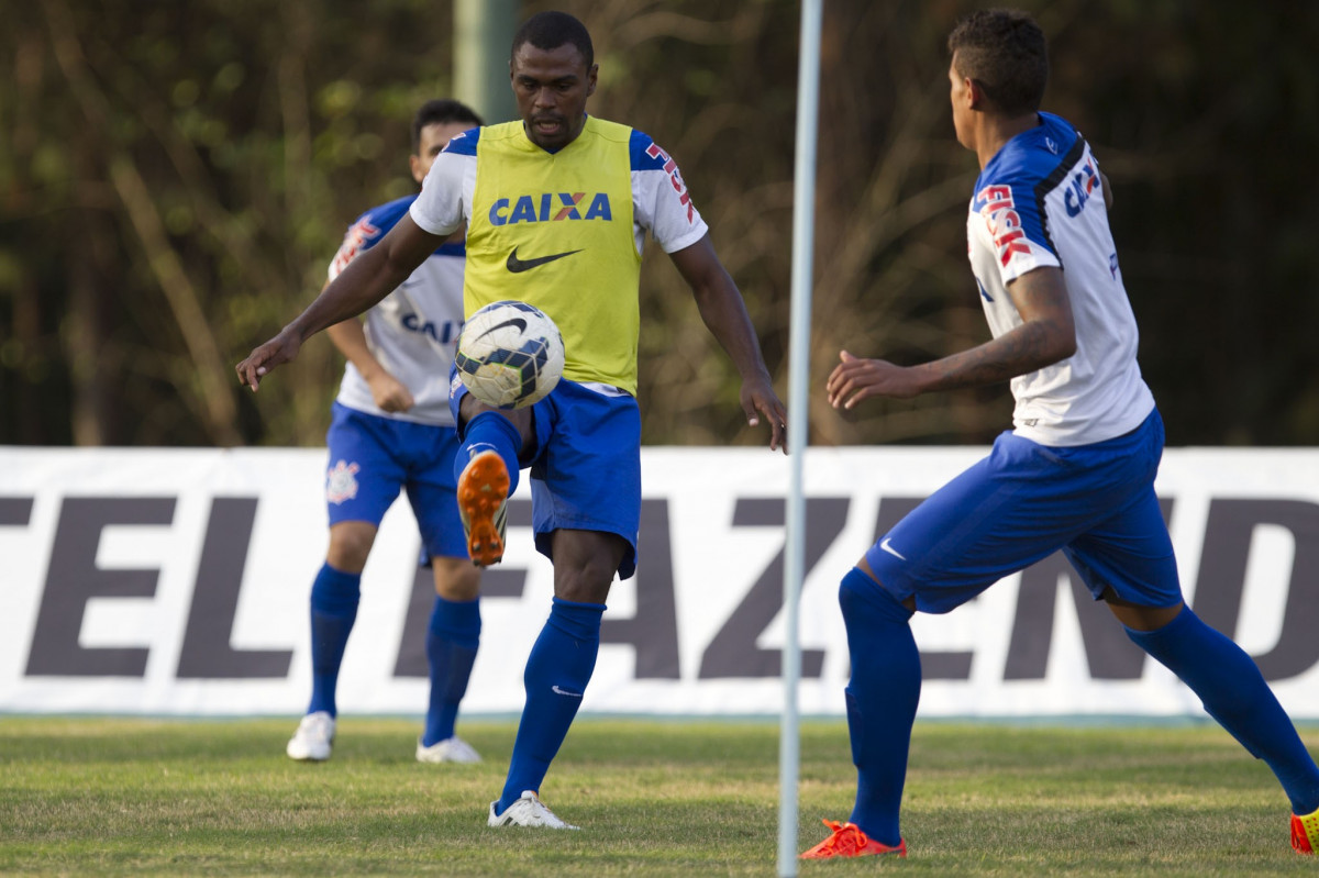 Durante o treino esta tarde no Hotel Fazenda das Amoreiras na cidade de Extrema/MG. O time faz uma intertemporada preparando-se para o prximo jogo dia 17/07 contra o Internacional/RS, na Arena Corinthians, vlido pela 10 rodada do Campeonato Brasileiro de 2014