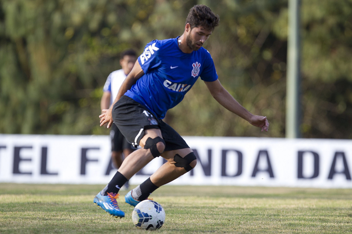 Durante o treino desta tarde no Hotel Fazenda das Amorerias, na cidade de Extrema/MG. O time faz uma intertemporada preparando-se para o prximo jogo dia 17/07 contra o Internacional/RS, na Arena Corinthians, vlido pela 10 rodada do Campeonato Brasileiro de 2014