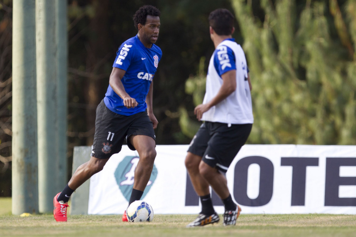 Durante o treino desta tarde no Hotel Fazenda das Amorerias, na cidade de Extrema/MG. O time faz uma intertemporada preparando-se para o próximo jogo dia 17/07 contra o Internacional/RS, na Arena Corinthians, válido pela 10ª rodada do Campeonato Brasileiro de 2014