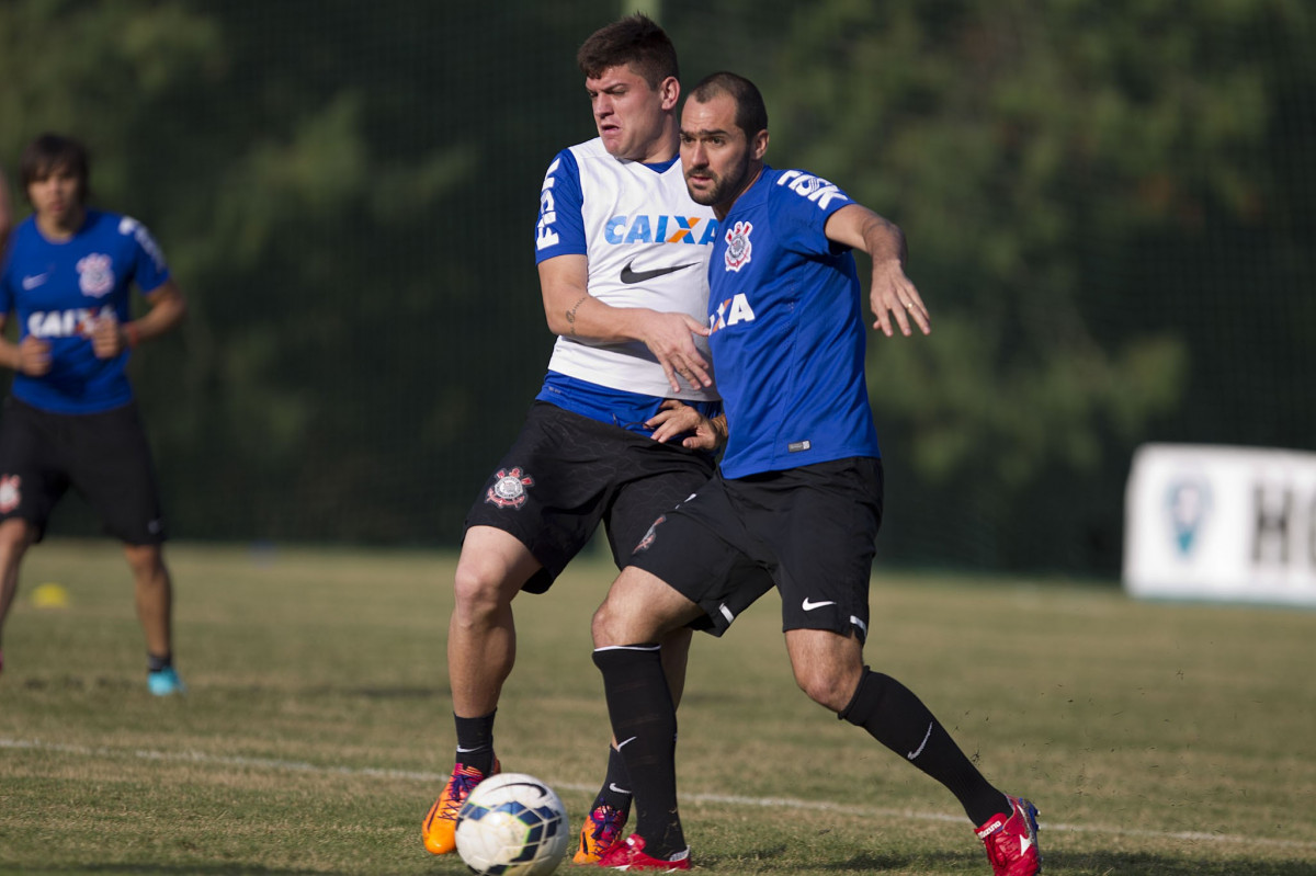 Durante o treino desta tarde no Hotel Fazenda das Amorerias, na cidade de Extrema/MG. O time faz uma intertemporada preparando-se para o prximo jogo dia 17/07 contra o Internacional/RS, na Arena Corinthians, vlido pela 10 rodada do Campeonato Brasileiro de 2014