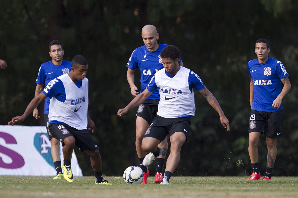 Durante o treino desta tarde no Hotel Fazenda das Amorerias, na cidade de Extrema/MG. O time faz uma intertemporada preparando-se para o próximo jogo dia 17/07 contra o Internacional/RS, na Arena Corinthians, válido pela 10ª rodada do Campeonato Brasileiro de 2014