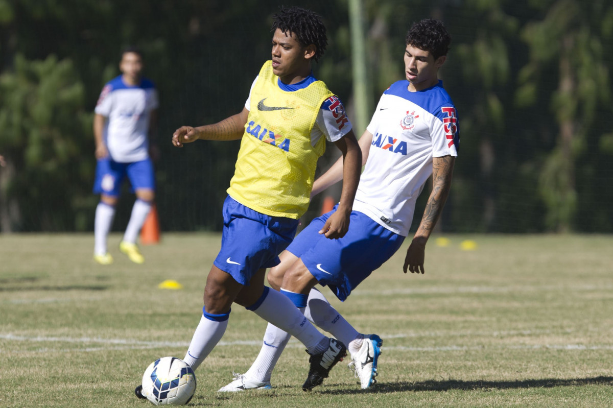 Durante o treino desta manh no Hotel Fazenda das Amorerias, na cidade de Extrema/MG. O time faz uma intertemporada preparando-se para o prximo jogo dia 17/07 contra o Internacional/RS, na Arena Corinthians, vlido pela 10 rodada do Campeonato Brasileiro de 2014