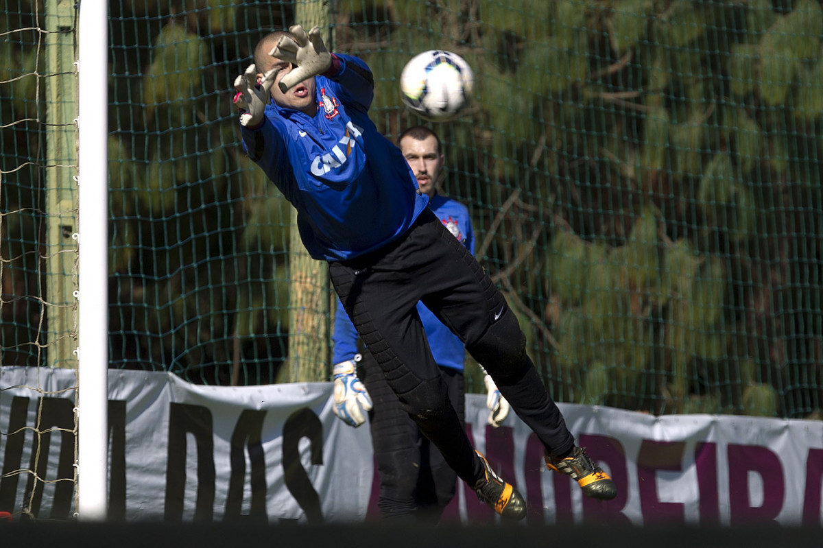 Durante o treino desta manhã no Hotel Fazenda das Amorerias, na cidade de Extrema/MG. O time faz uma intertemporada preparando-se para o próximo jogo dia 17/07 contra o Internacional/RS, na Arena Corinthians, válido pela 10ª rodada do Campeonato Brasileiro de 2014