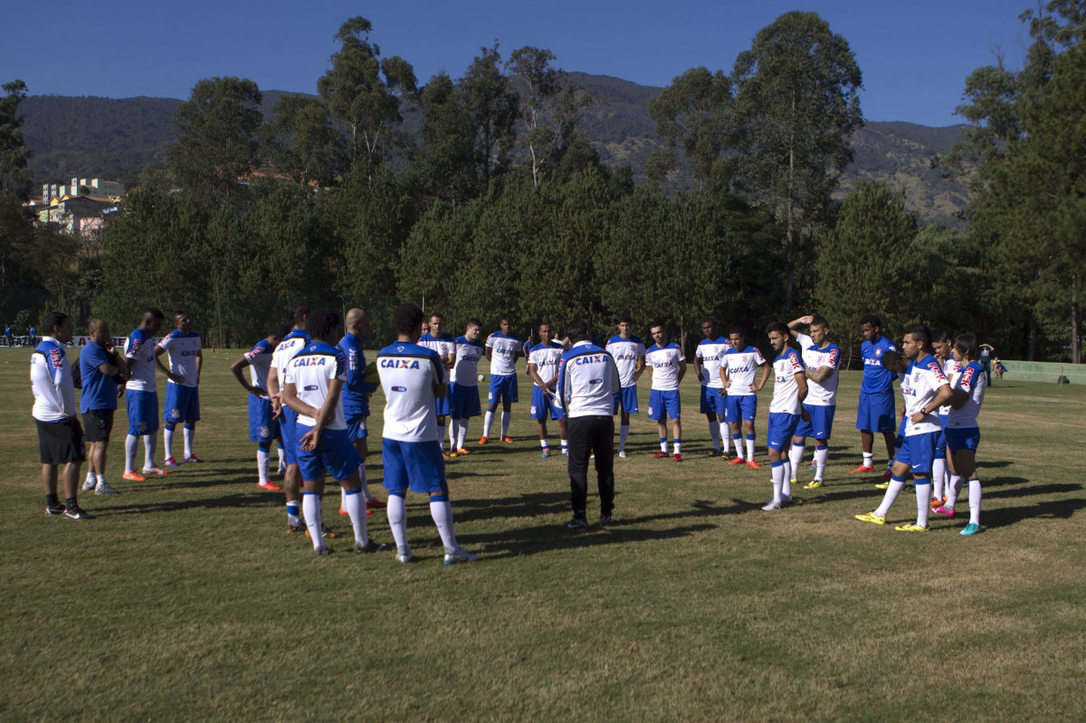 Durante o treino desta manh no Hotel Fazenda das Amorerias, na cidade de Extrema/MG. O time faz uma intertemporada preparando-se para o prximo jogo dia 17/07 contra o Internacional/RS, na Arena Corinthians, vlido pela 10 rodada do Campeonato Brasileiro de 2014