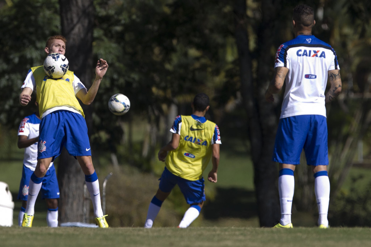 Durante o treino desta manhã no Hotel Fazenda das Amorerias, na cidade de Extrema/MG. O time faz uma intertemporada preparando-se para o próximo jogo dia 17/07 contra o Internacional/RS, na Arena Corinthians, válido pela 10ª rodada do Campeonato Brasileiro de 2014