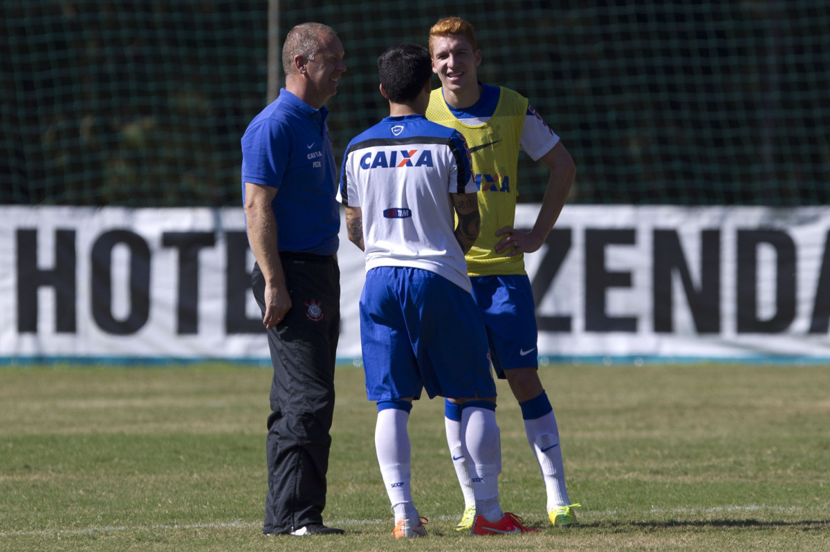 Durante o treino desta manh no Hotel Fazenda das Amorerias, na cidade de Extrema/MG. O time faz uma intertemporada preparando-se para o prximo jogo dia 17/07 contra o Internacional/RS, na Arena Corinthians, vlido pela 10 rodada do Campeonato Brasileiro de 2014