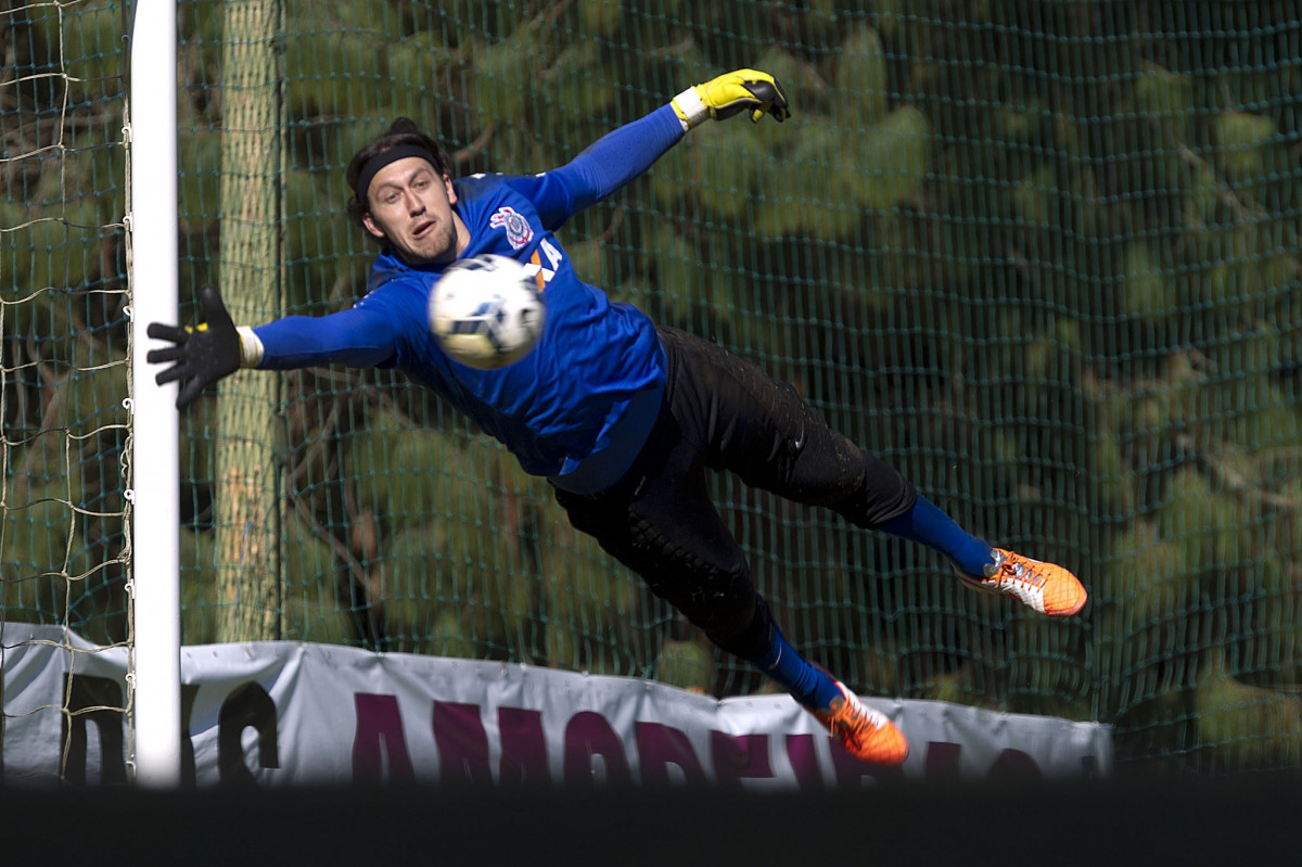 Durante o treino desta manh no Hotel Fazenda das Amorerias, na cidade de Extrema/MG. O time faz uma intertemporada preparando-se para o prximo jogo dia 17/07 contra o Internacional/RS, na Arena Corinthians, vlido pela 10 rodada do Campeonato Brasileiro de 2014