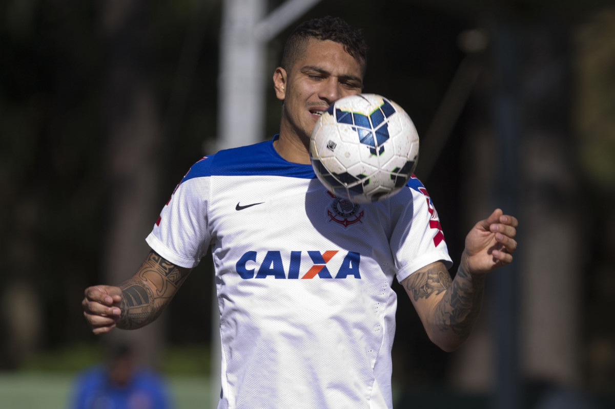 Durante o treino desta manh no Hotel Fazenda das Amorerias, na cidade de Extrema/MG. O time faz uma intertemporada preparando-se para o prximo jogo dia 17/07 contra o Internacional/RS, na Arena Corinthians, vlido pela 10 rodada do Campeonato Brasileiro de 2014