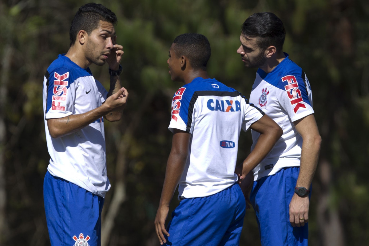 Durante o treino desta manh no Hotel Fazenda das Amorerias, na cidade de Extrema/MG. O time faz uma intertemporada preparando-se para o prximo jogo dia 17/07 contra o Internacional/RS, na Arena Corinthians, vlido pela 10 rodada do Campeonato Brasileiro de 2014