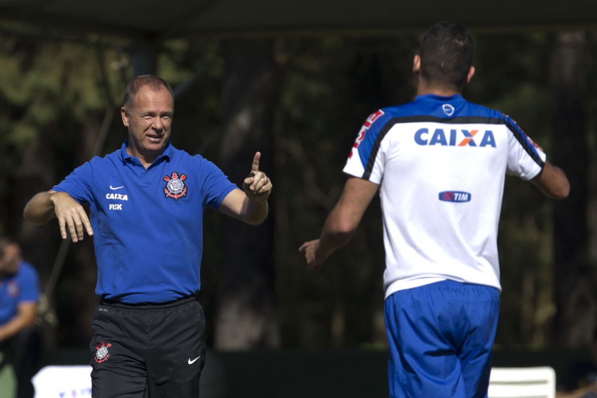Durante o treino desta manhã no Hotel Fazenda das Amorerias, na cidade de Extrema/MG. O time faz uma intertemporada preparando-se para o próximo jogo dia 17/07 contra o Internacional/RS, na Arena Corinthians, válido pela 10ª rodada do Campeonato Brasileiro de 2014