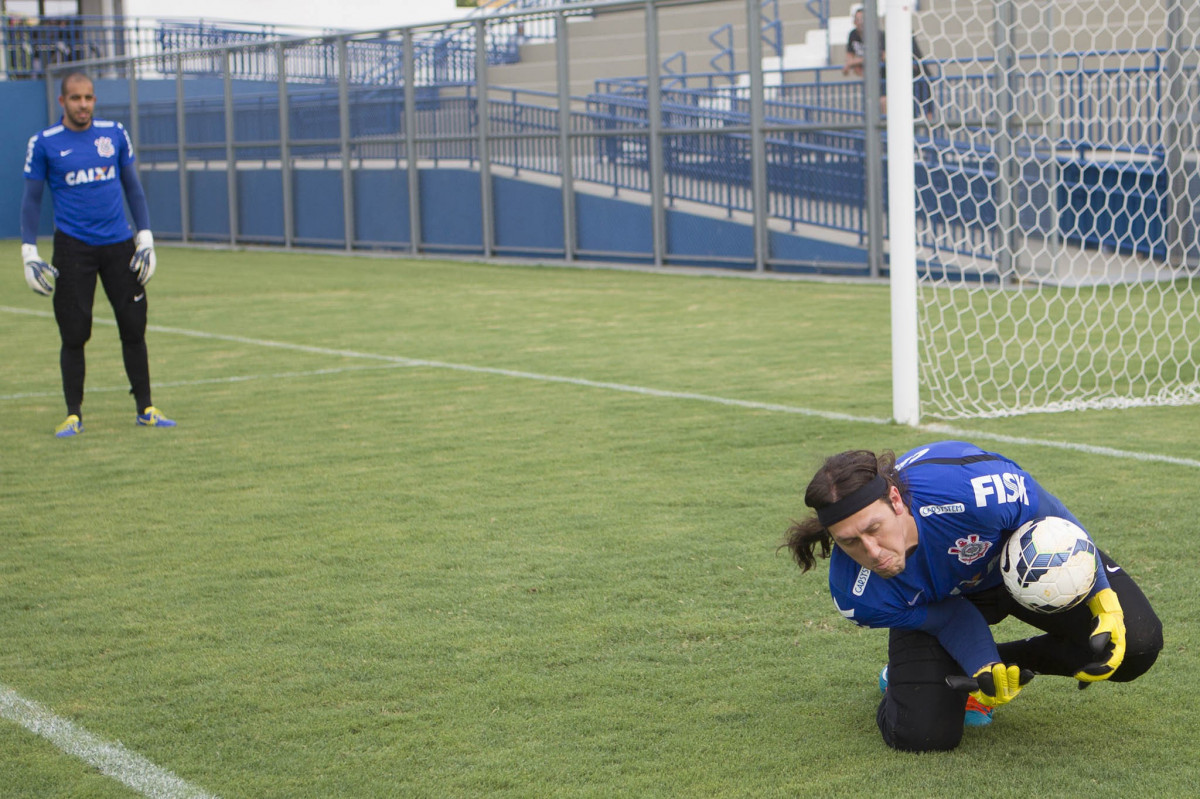 Durante o treino desta tarde em Manaus no CT do So Raimundo. O prximo jogo da equipe ser amanh, sbado, 11/10, contra o Botafogo, na Arena Amaznia, em Manaus, vlido pela 27 rodada do Campeonato Brasileiro de 2014