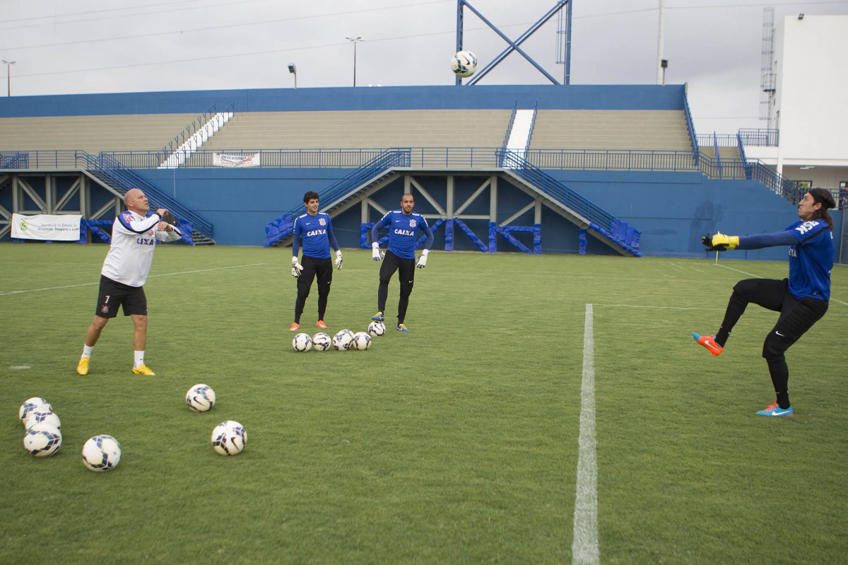 Durante o treino desta tarde em Manaus no CT do So Raimundo. O prximo jogo da equipe ser amanh, sbado, 11/10, contra o Botafogo, na Arena Amaznia, em Manaus, vlido pela 27 rodada do Campeonato Brasileiro de 2014