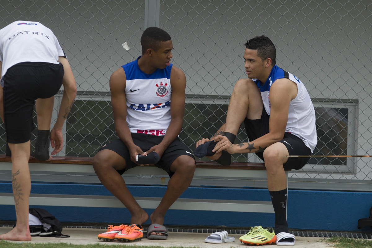 Durante o treino desta tarde em Manaus no CT do São Raimundo. O próximo jogo da equipe será amanhã, sábado, 11/10, contra o Botafogo, na Arena Amazônia, em Manaus, válido pela 27ª rodada do Campeonato Brasileiro de 2014