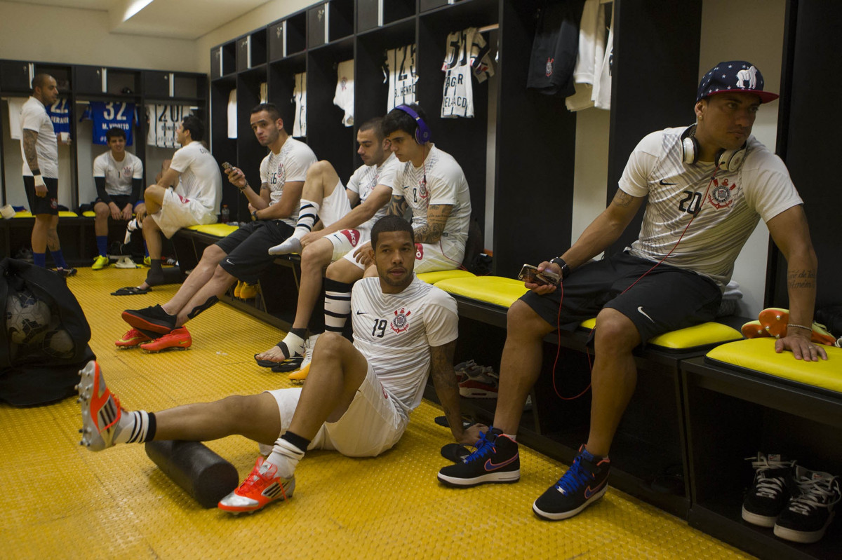 Nos vestiários antes do jogo entre Botafogo x Corinthians, realizado esta noite na Arena Amazônia, válido pela 28ª rodada do Campeonato Brasileiro de 2014