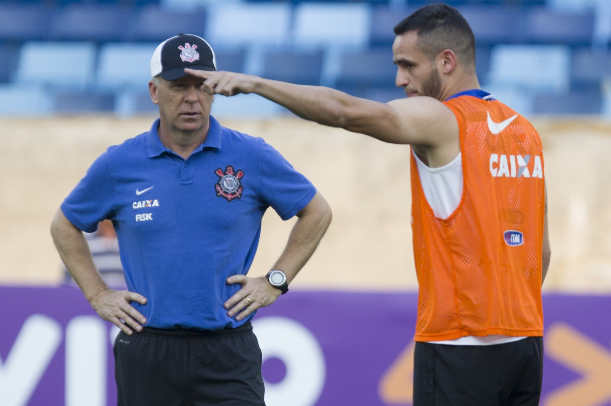 Durante o treino desta tarde na Arena Pantanal, em Cuiaba/MT. O prximo jogo da equipe ser amanh, quarta-feira, dia 22/10, contra o Vitoria/BA, pela 30 rodada do Campeonato Brasileiro de 2014