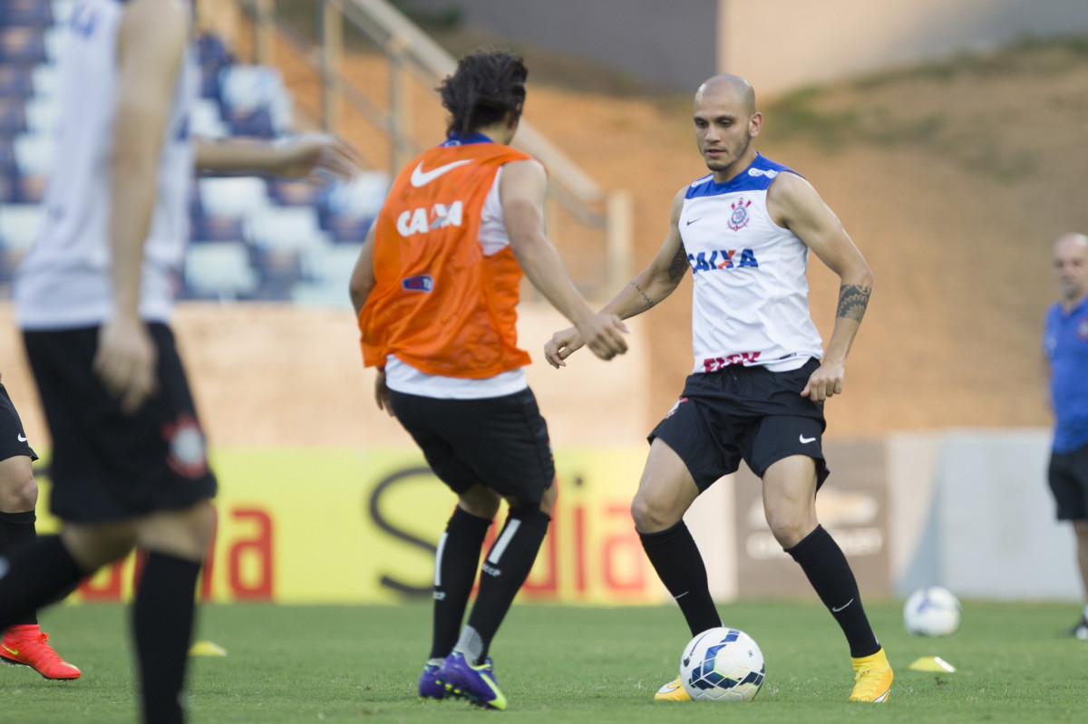 Durante o treino desta tarde na Arena Pantanal, em Cuiaba/MT. O prximo jogo da equipe ser amanh, quarta-feira, dia 22/10, contra o Vitoria/BA, pela 30 rodada do Campeonato Brasileiro de 2014