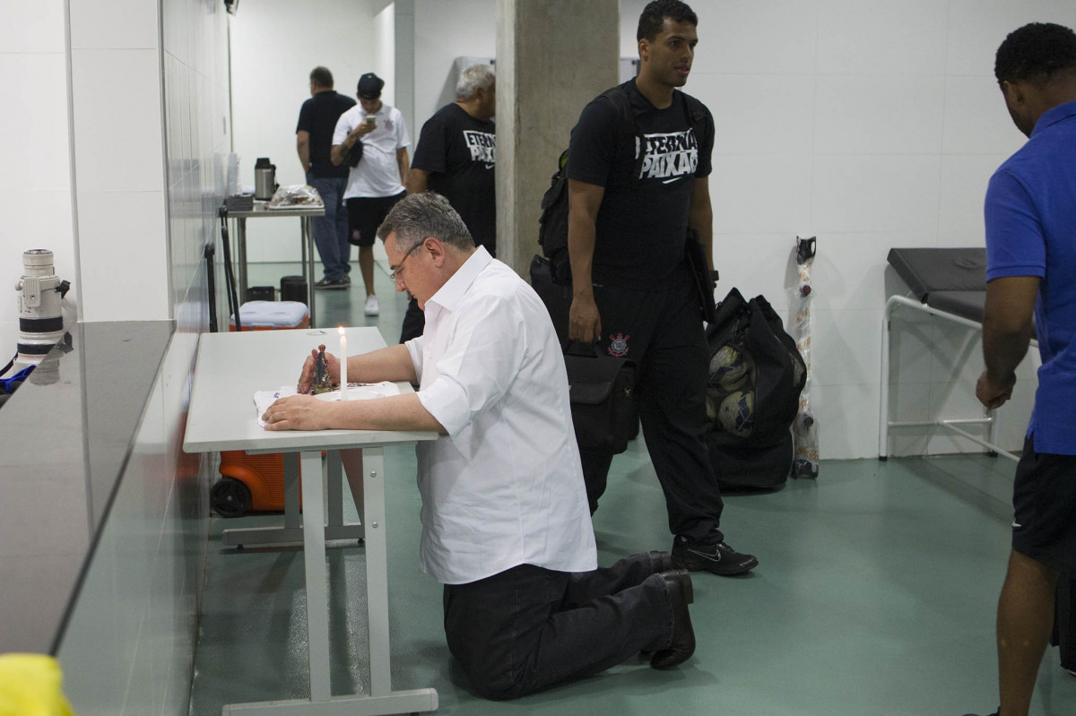 Nos vestiários antes da partida entre Corinthians x Vitoria/BA, realizada esta noite na Arena Pantanal, válida pela 30ª rodada do Campeonato Brasileiro de 2014