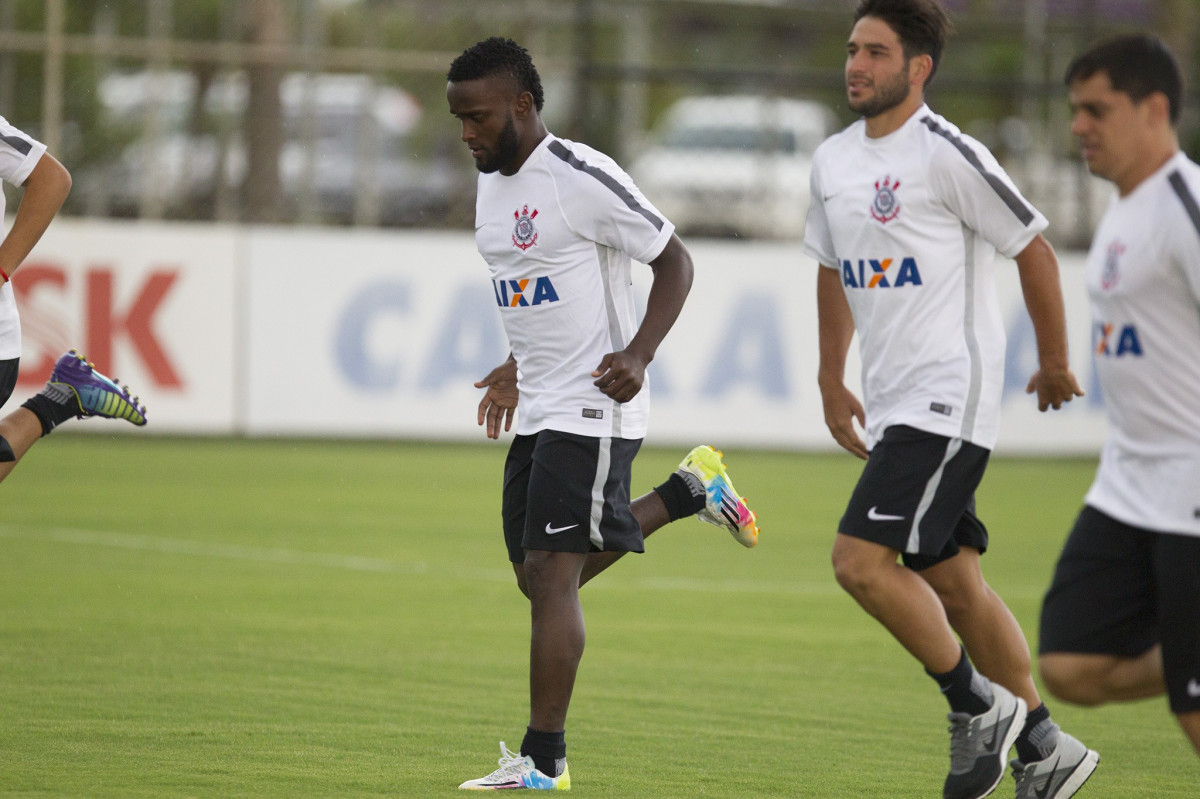 Durante a reapresentacao dos jogadores esta tarde no CT Joaquim Grava, zona leste da cidade. O próximo jogo da equipe será dia 15/01no torneio internacional, em Orlando/EUA, contra o Colonia da Alemanha