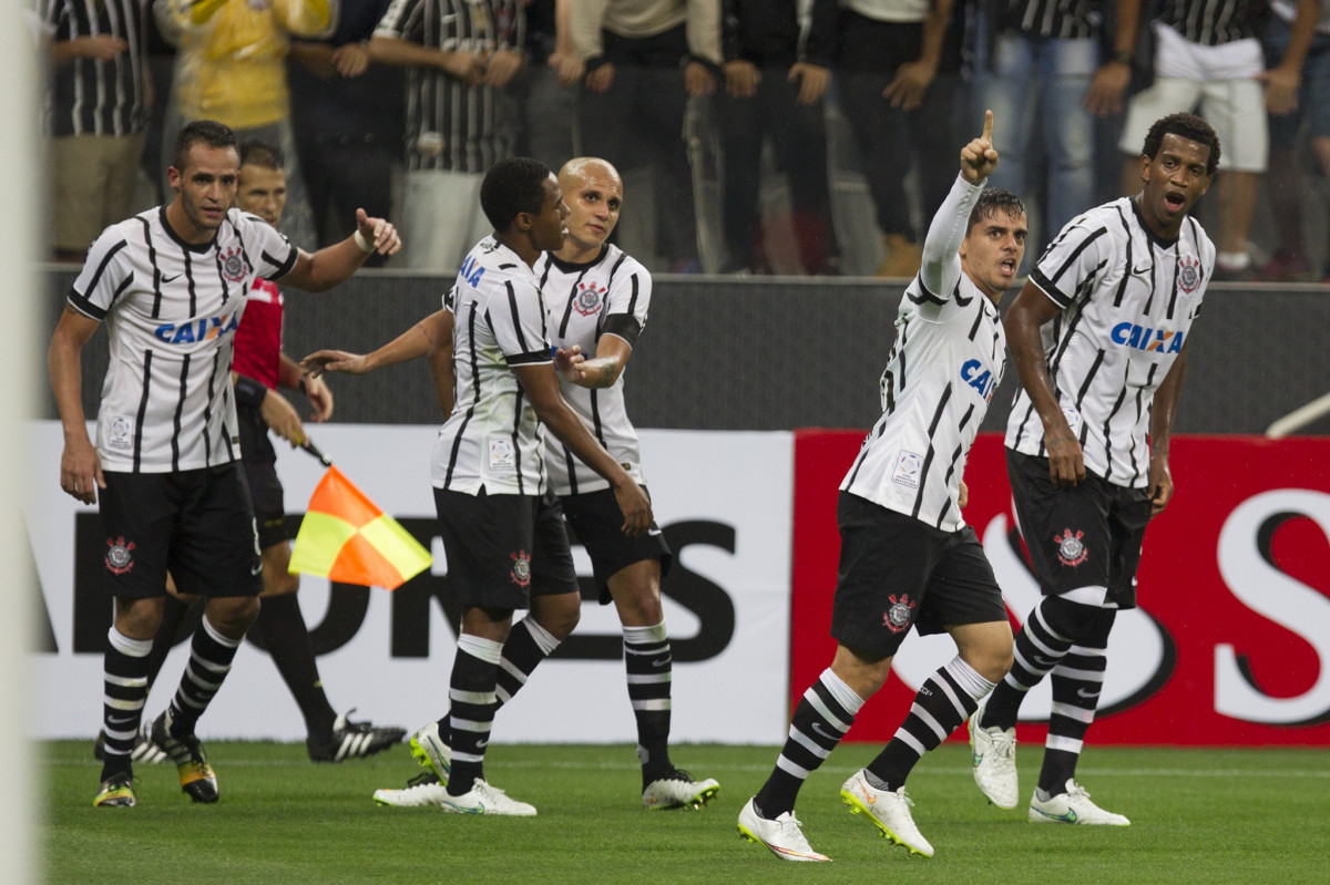 Corinthians goleou o Once Caldas, da Colmbia, por 4 a 0 na pr-Libertadores de 2015