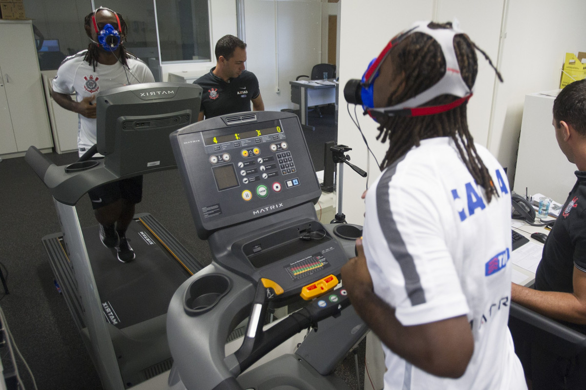 O atacante Wagner Love faz exames cardiologicos esta tarde no CT Joaquim Grava. O próximo do time será sábado dia 14/02 contra o Botafogo/RP, na Arena Corinthians, válido pela 4ª rodada do Campeonato Paulista de 2015