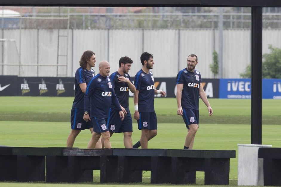 Goleiros trabalharam sob o comando de Mauri Lima