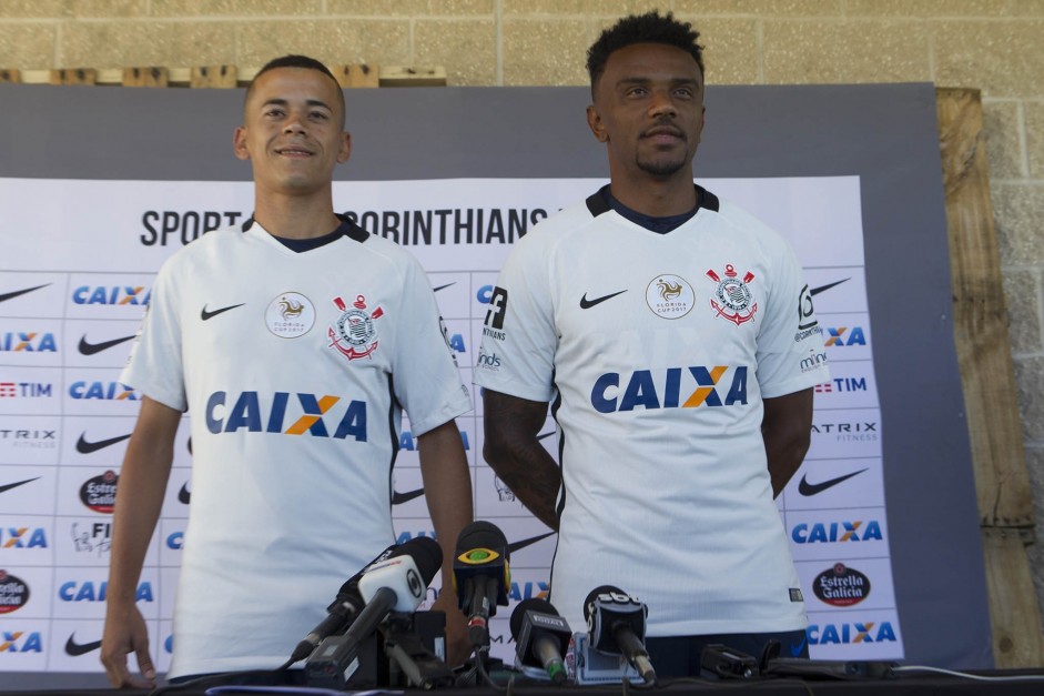 Atacante Luidy e volante Paulo Roberto foram apresentados no Timão