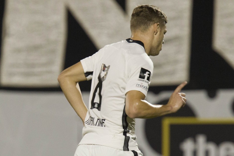 Marlone comemorando o gol contra o Vasco pela semifinal da Florida Cup