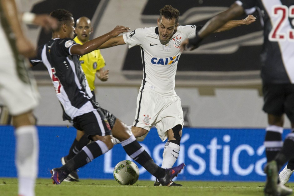 Rodriguinho em jogada contra o Vasco pela semifinal da Flrida Cup