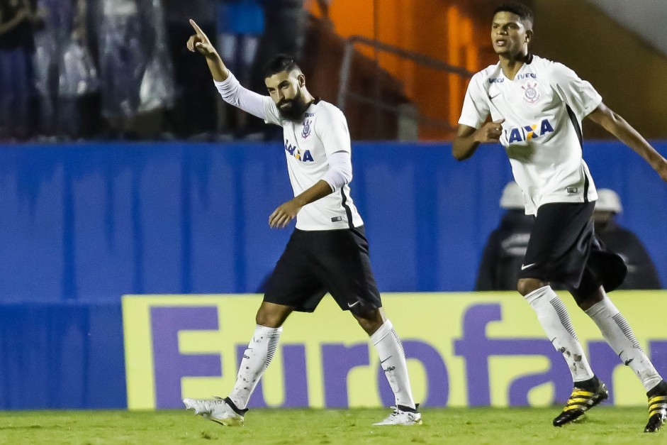 Del'Amore e Luisinho nas quartas de finais da Copinha contra o Flamengo