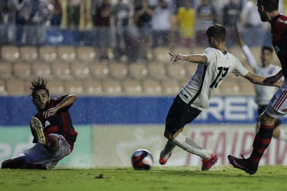 Matheus contra o Flamengo pelas quartas de finais da Copinha 2017