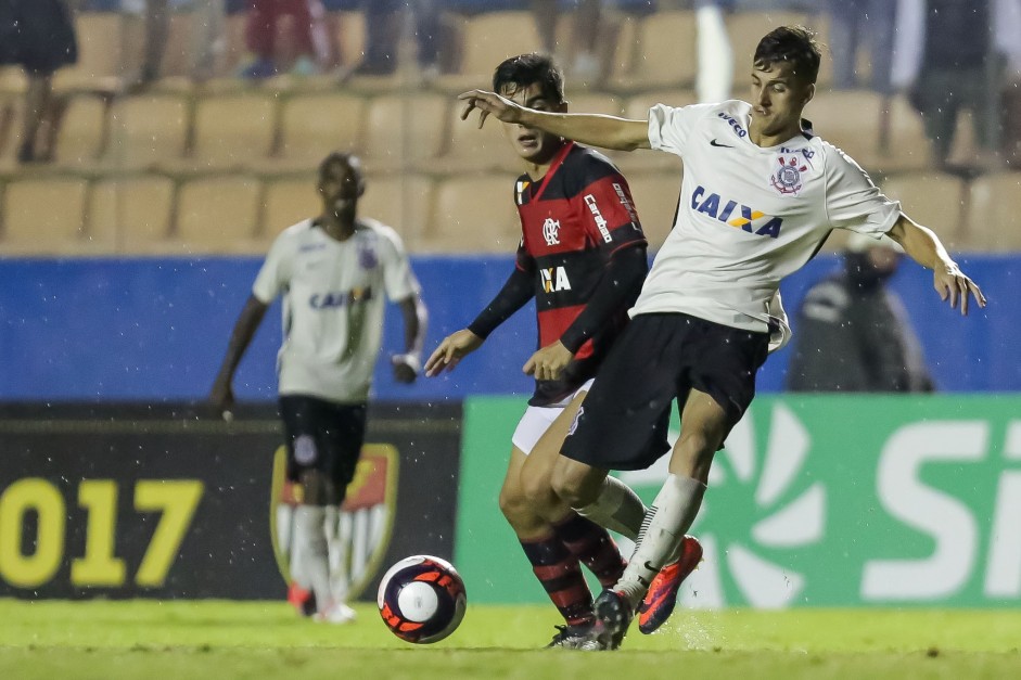 Matheus contra o Flamengo pelas quartas de finais da Copinha 2017