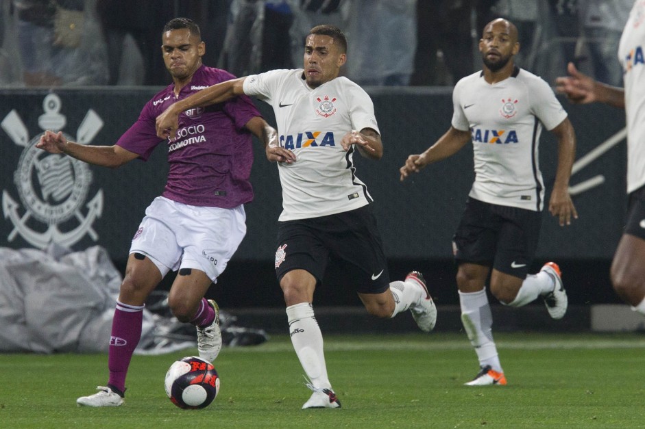 Corinthians e Ferroviria se enfrentaram na Arena na ltima quarta-feira