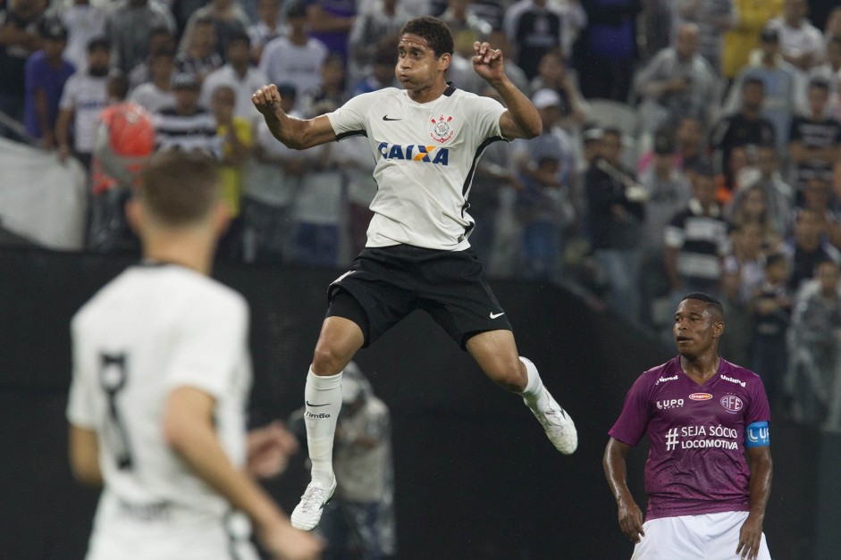 Pablo estreou pelo Corinthians j diante da Fiel: no amistoso contra a Ferroviria, na Arena