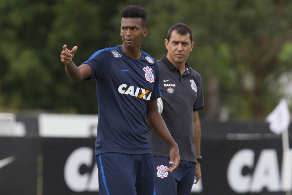 J e Fbio Carille no ltimo treino do Corinthians antes da estreia no Paulista