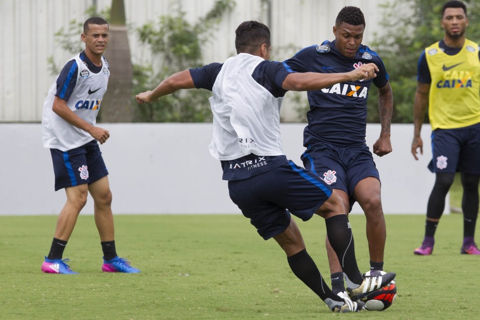 Luidy, Bruno Paulo e Kazim no ltimo treino do Corinthians antes da estreia no Paulista