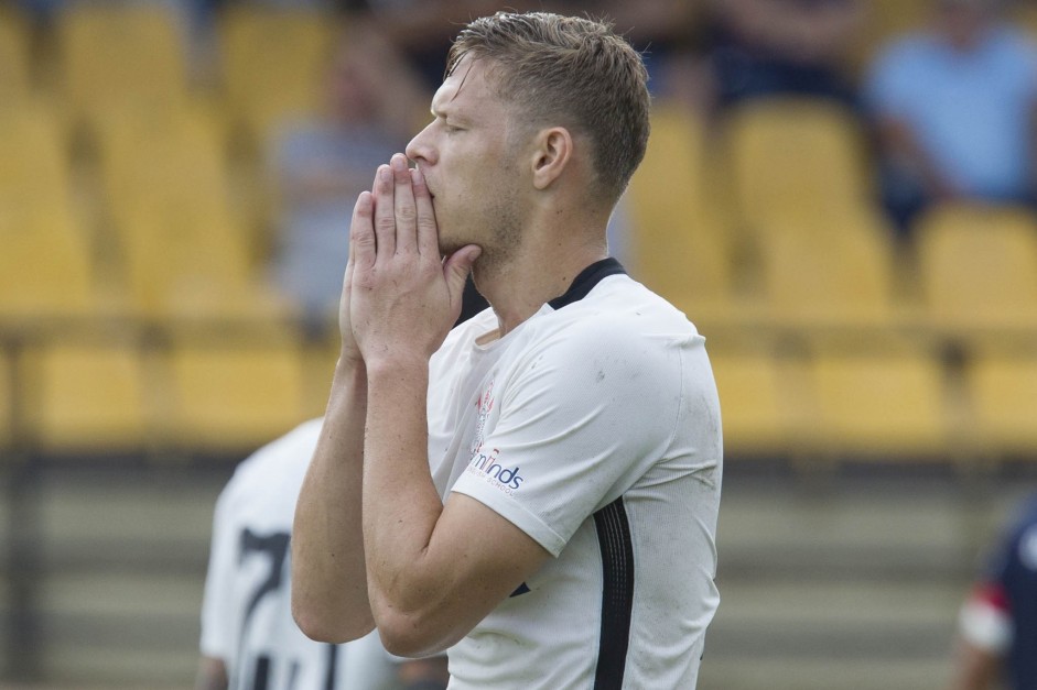 Marlone lamenta chance perdida contra o São Bento na estreia do campeonato paulista