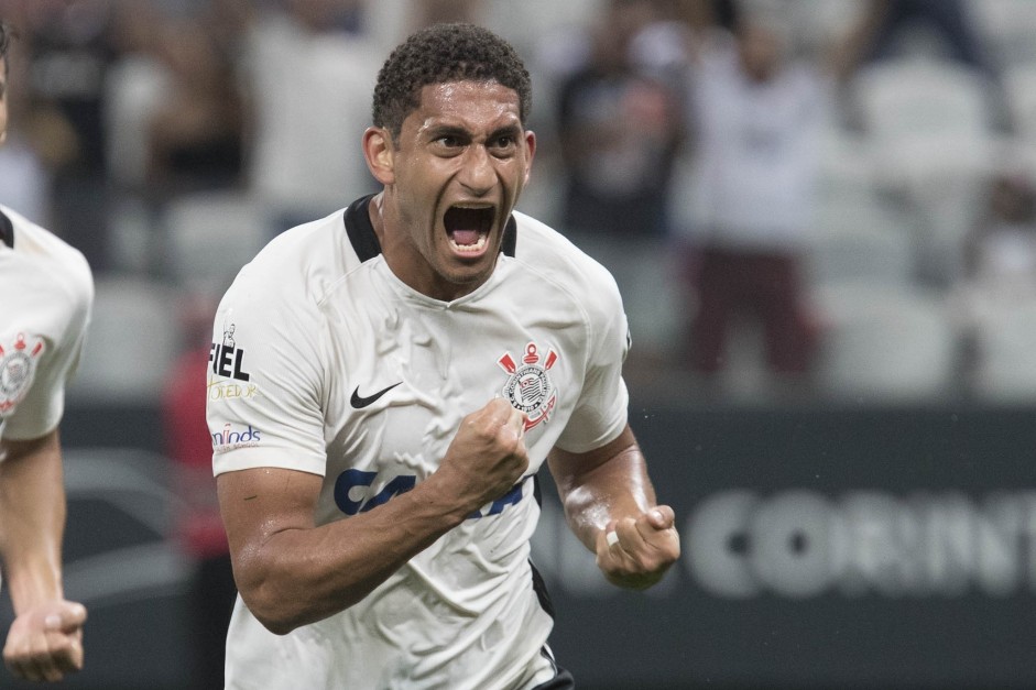 Pablo durante comemorao do seu primeiro gol pelo Corinthians