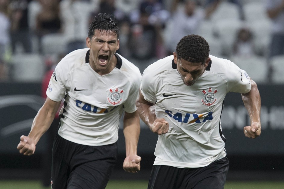 Zagueiros Pablo e Balbuena so titulares do Corinthians em 2017