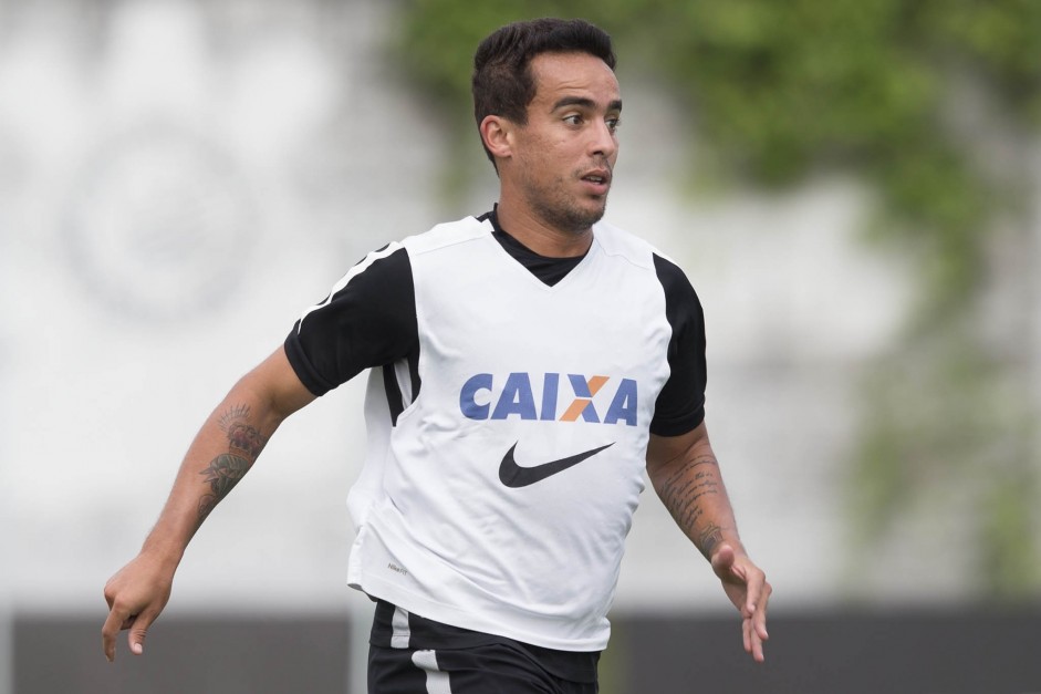Jadson durante treino aberto à torcida na Arena Corinthians