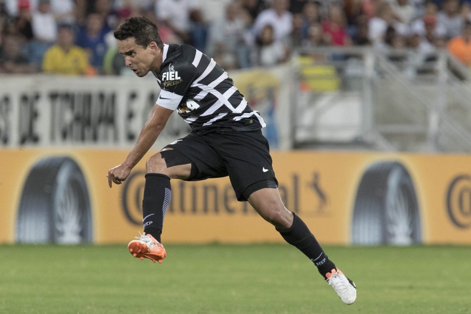 Jadson foi titular diante do Luverdense na Arena Pantanal