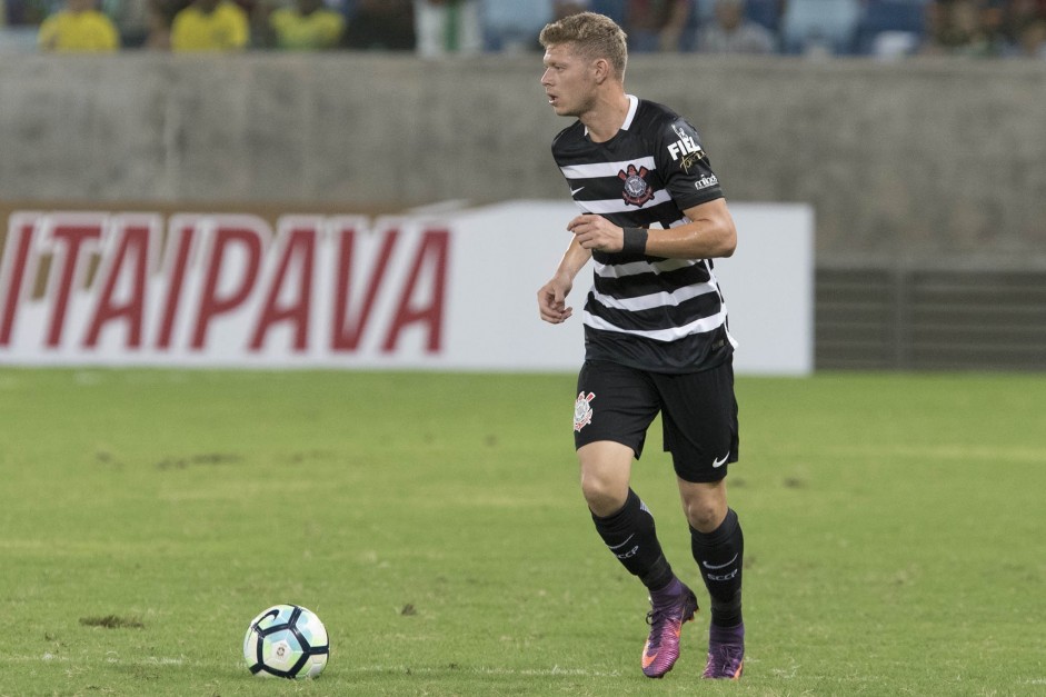 Marlone vem entrando no segundo tempo das ltimas partidas do Corinthians