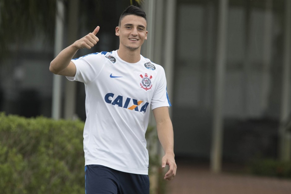 Mantuan durante reapresentação do Corinthians após triunfo contra a Luverdense