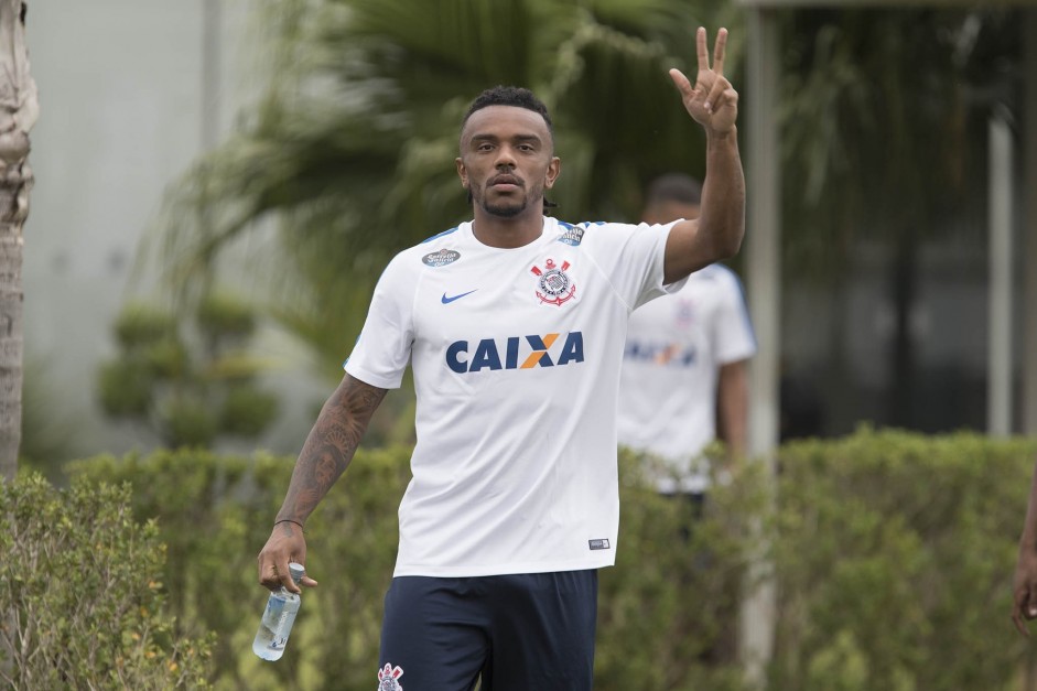 Paulo Roberto durante reapresentação do Corinthians após triunfo do Corinthians sobre a Luverdense