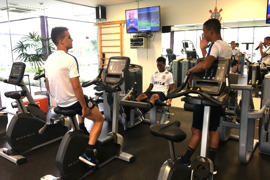 Rodrigo Figueiredo e Carlinhos trabalham na academia do CT
