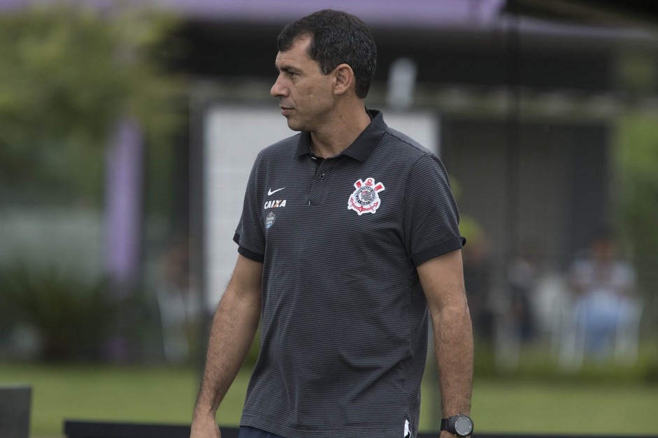 Técnico Fábio Carille durante reapresentação do Corinthians após partida contra a Luverdense