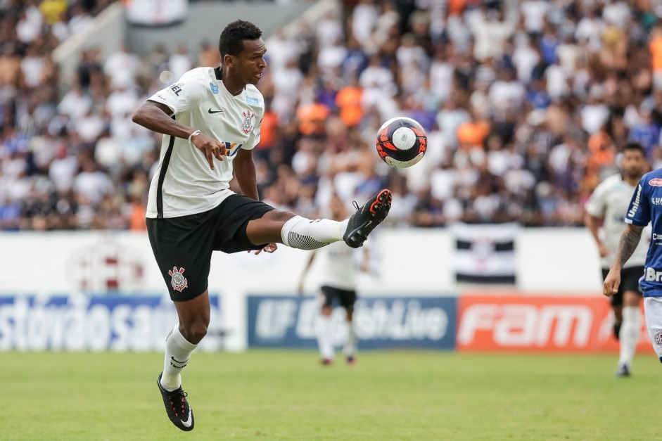 Jô não marcou gol diante a Ferroviária, pelo Campeonato Paulista